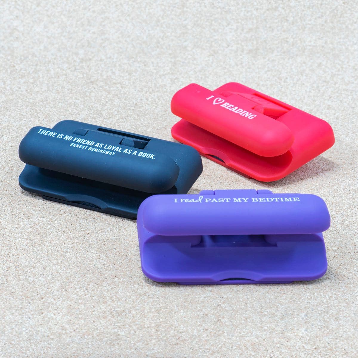 6006937148116_feature1 There Is No Friend As Loyal As A Book Black Book Light - Image 7