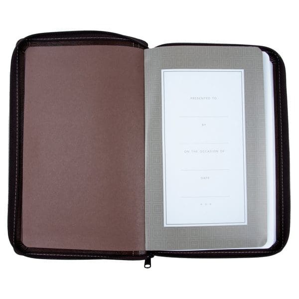 NLT Filament Thinline Reference Bible, Rustic Brown With Zip (Imitation Leather) - Image 18