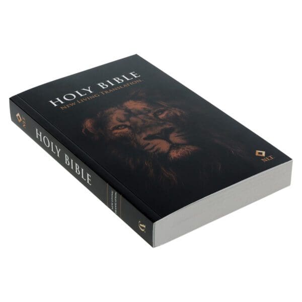 NLT Lion Paperback Outreach Bible - Image 4