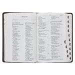 NLV Donkerbruin en Oranje Kunsleer Standaard Bybel Met Duimgrepe - Image 8