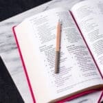 NKJV Pink Faux Leather Personal Size End Of Verse Reference Bible Large Print Comfort Print - Image 5