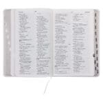 NLV Wit Kunsleer Mnr & Mev Geskenkbybel met Duimgrepe - Image 20