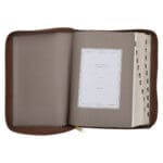 NLV Tweekleur Bruin Kunsleer Bybel Grootdruk Met Ritssluiter & Duimgrepe - Image 22
