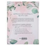 Omhels: 100 Oordenkings om te Weet God Hou Jou Naby (Hardeband) - Image 38